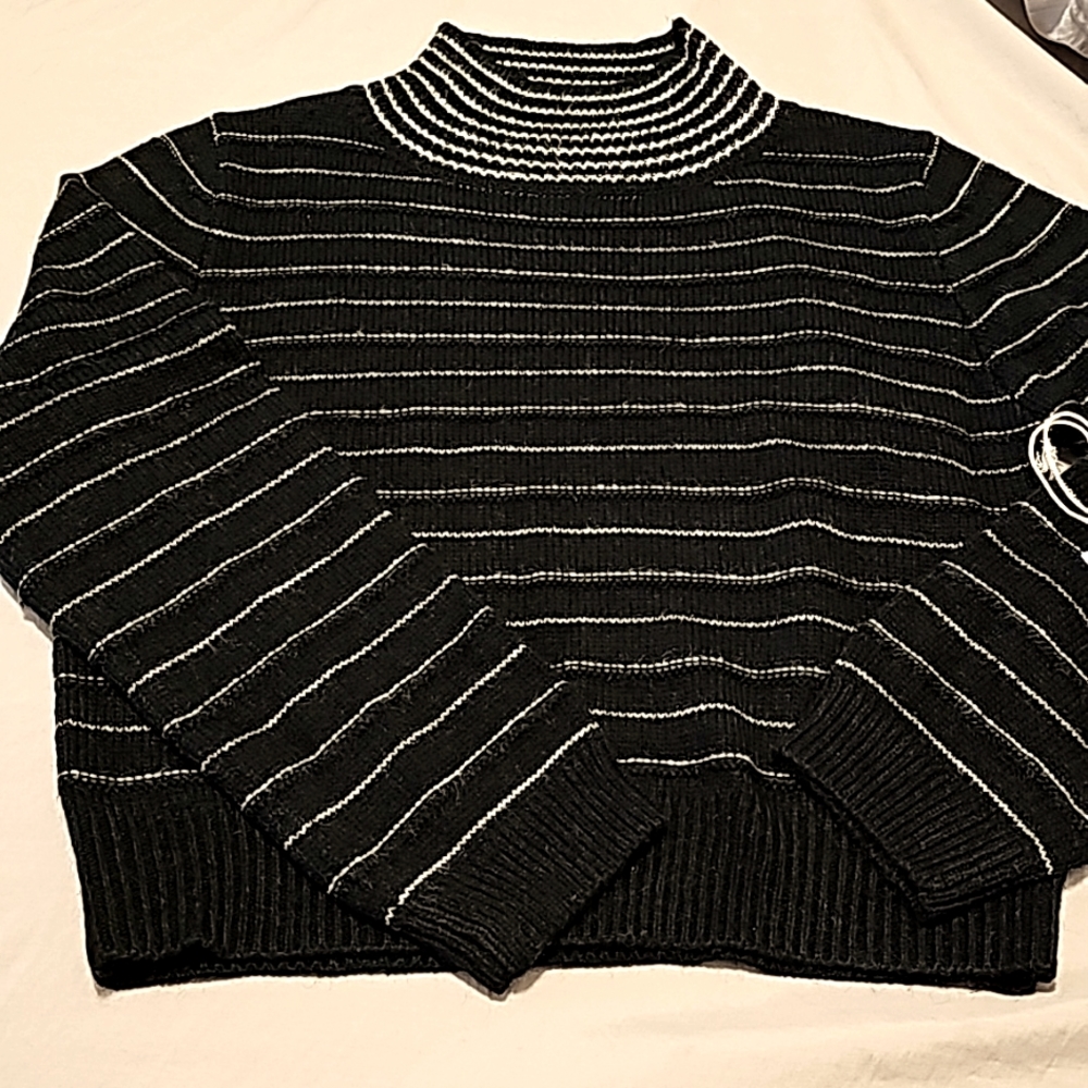 Luminere Black mock turtleneck sweater w stripes